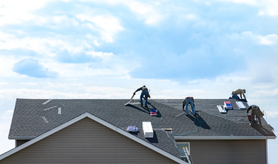 Roof Maintenance Tips from Oak Ridge Roofing Contractors