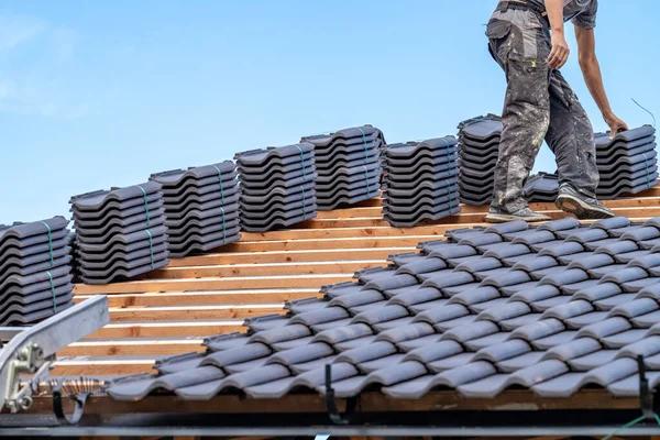 Experienced Roofing Contractor in Huntington for Leak-Free Results